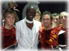 Seantors appear with Seal